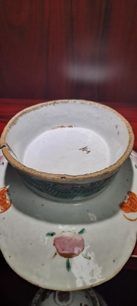 古玩陶瓷晚清景德鎮窯口無雙譜海棠型粉彩貢盤拍賣,當前價格1800元