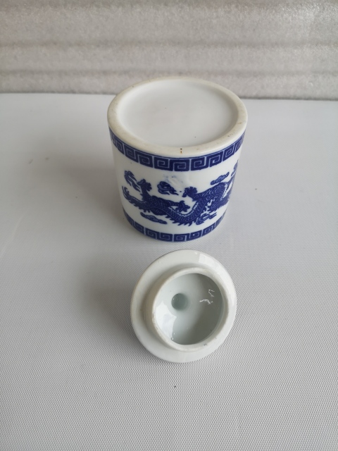 古玩陶瓷六十至八十年代青花龍紋蓋罐拍賣，當前價格298元
