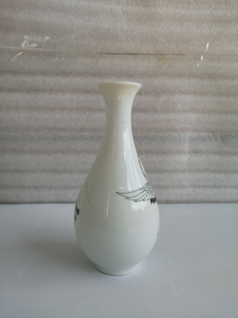 古玩陶瓷六十至八十年代鶴紋玉壺春瓶拍賣,當(dāng)前價格268元