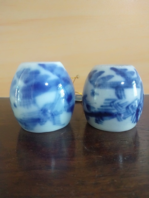 古玩陶瓷一對青花鳥食罐拍賣,當前價格1900元