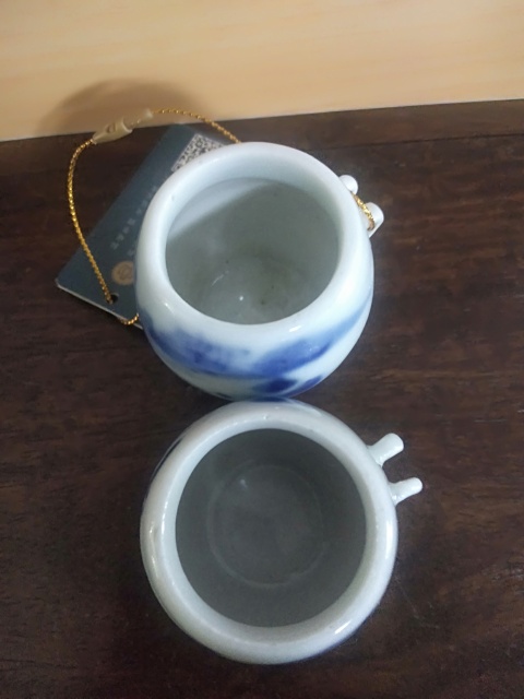 古玩陶瓷一對青花鳥食罐拍賣,當前價格1900元