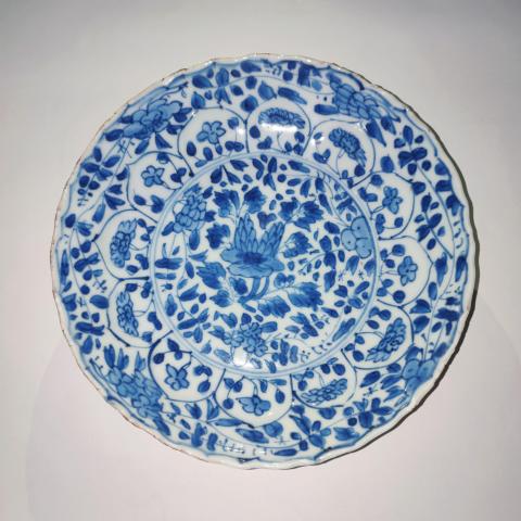 古玩陶瓷青花纏枝花卉紋盤拍賣，當前價格2600元