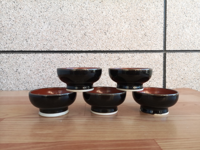 古玩陶瓷內紅釉外烏金釉杯拍賣,當前價格260元