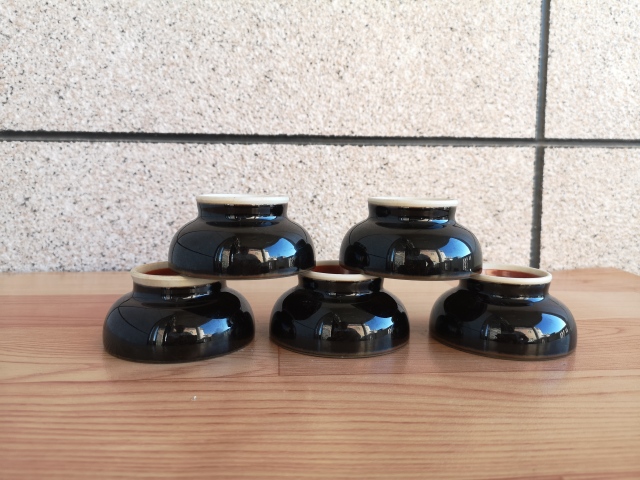 古玩陶瓷內紅釉外烏金釉杯拍賣,當前價格260元