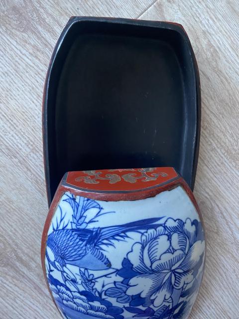 古玩陶瓷晚清青花花鳥紋瓷片蓋盒拍賣,當前價格450元
