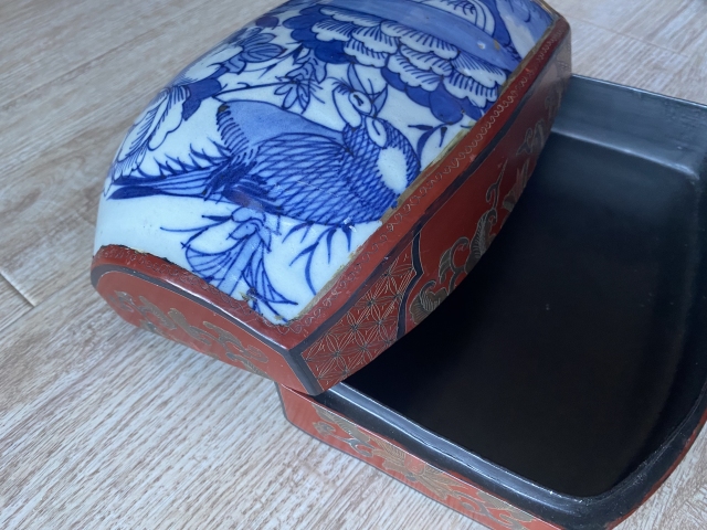 古玩陶瓷晚清青花花鳥紋瓷片蓋盒拍賣,當前價格450元
