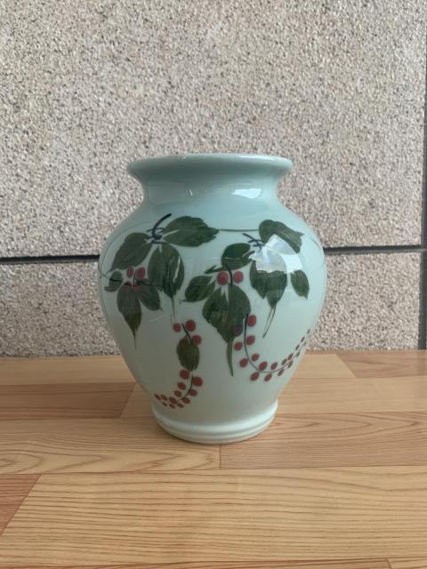 古玩陶瓷八十年代葡萄紋罐拍賣,當前價格350元