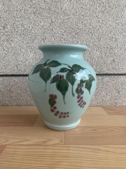 古玩陶瓷八十年代葡萄紋罐拍賣,當前價格350元