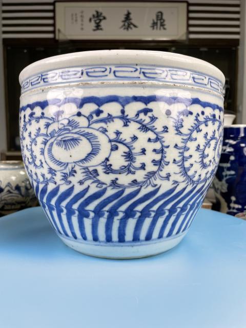古玩陶瓷清嘉慶 精品青花淡描花卉紋卷缸(蘇州文物商店庫出)拍賣,當前價格5300元
