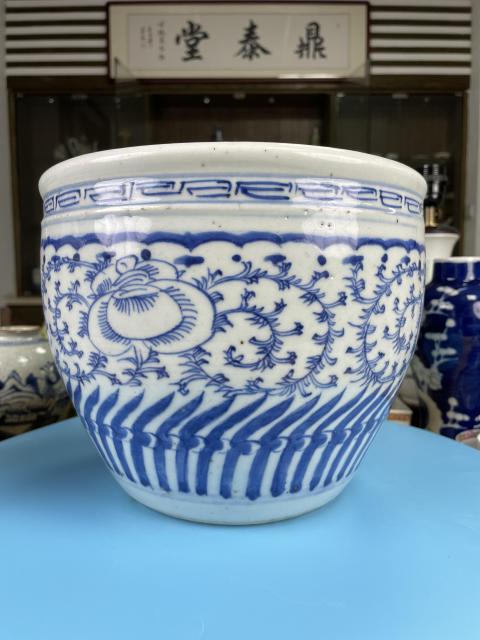 古玩陶瓷清嘉慶 精品青花淡描花卉紋卷缸(蘇州文物商店庫出)拍賣,當前價格5300元