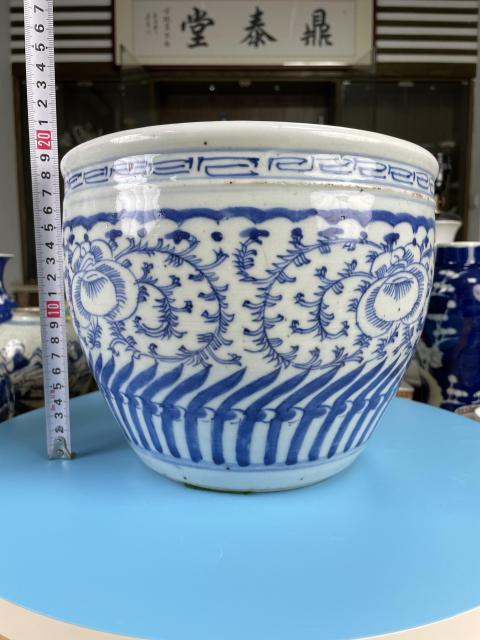 古玩陶瓷清嘉慶 精品青花淡描花卉紋卷缸(蘇州文物商店庫出)拍賣,當前價格5300元