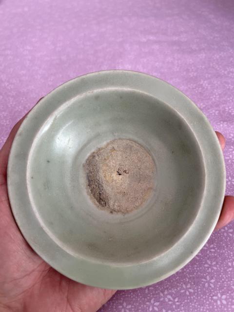 古玩陶瓷元代龍泉窯青釉澀圈圈足的疊燒工藝折沿洗拍賣，當前價格3000元