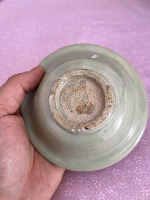 古玩陶瓷元代龍泉窯青釉澀圈圈足的疊燒工藝折沿洗拍賣，當前價格3000元
