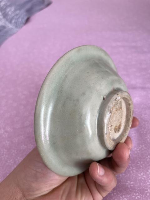 古玩陶瓷元代龍泉窯青釉澀圈圈足的疊燒工藝折沿洗拍賣，當前價格3000元