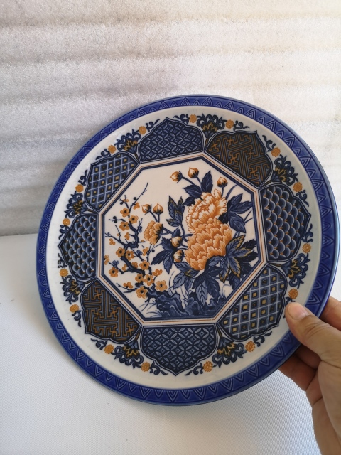 古玩陶瓷六十至八十年代花卉紋彩瓷盤拍賣,當前價格398元