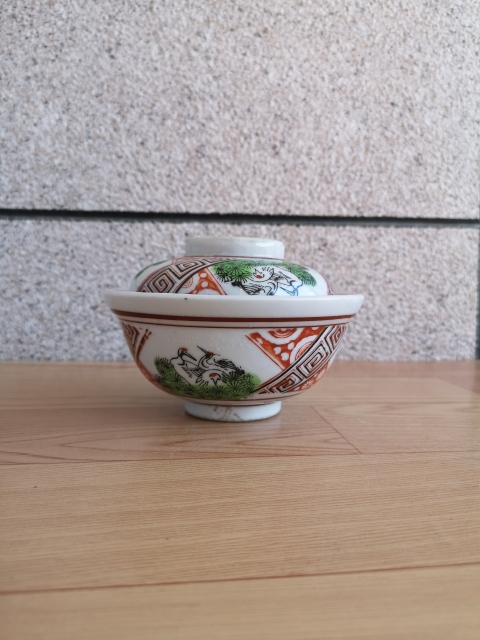 古玩陶瓷六十至八十年代松鶴紋蓋碗拍賣,當(dāng)前價(jià)格298元