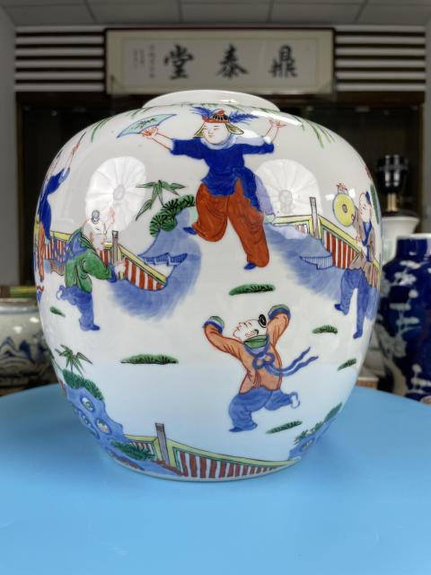 古玩陶瓷清晚期 青花五彩嬰戲圖大罐（斗彩官窯款）拍賣，當前價格15000元