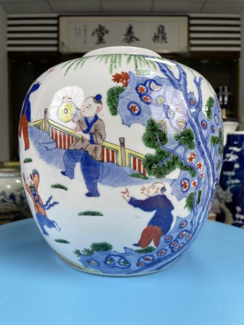 古玩陶瓷清晚期 青花五彩嬰戲圖大罐（斗彩官窯款）拍賣，當前價格15000元
