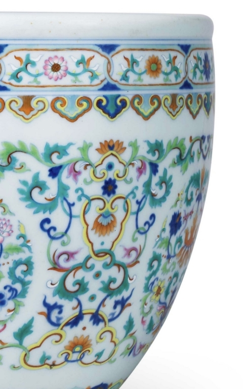 古玩陶瓷清乾隆 斗彩團(tuán)花纏枝花卉紋缸（御用官窯）拍賣，當(dāng)前價(jià)格1380000元