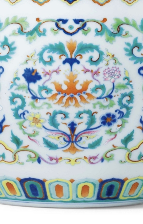 古玩陶瓷清乾隆 斗彩團(tuán)花纏枝花卉紋缸（御用官窯）拍賣，當(dāng)前價(jià)格1380000元