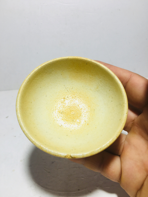 古玩陶瓷元代·米黃釉盞拍賣,當前價格0元