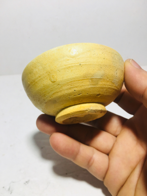 古玩陶瓷元代·米黃釉盞拍賣,當前價格0元