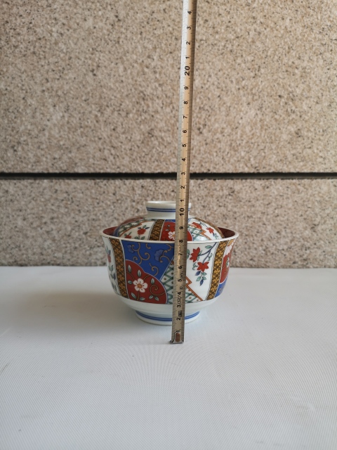 古玩陶瓷六十至八十年代花卉紋彩繪蓋杯拍賣,當前價格298元