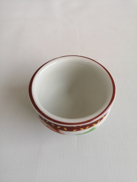 古玩陶瓷出口創匯期花卉紋彩繪三足香爐拍賣，當前價格198元