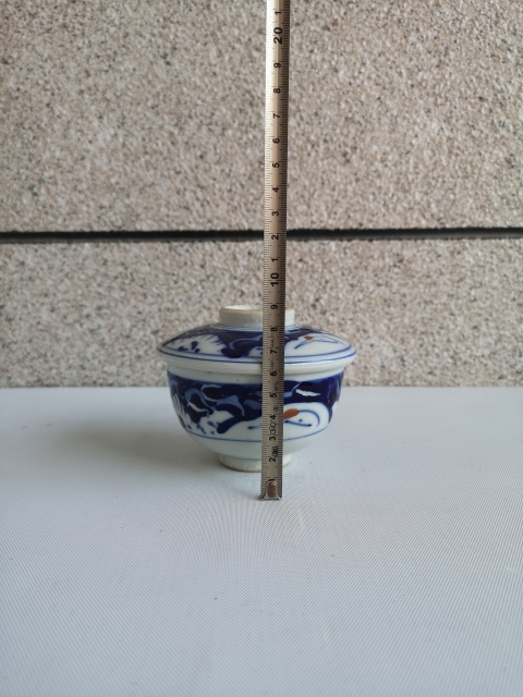 古玩陶瓷出口創(chuàng)匯期青花加彩蓋碗拍賣,當前價格398元
