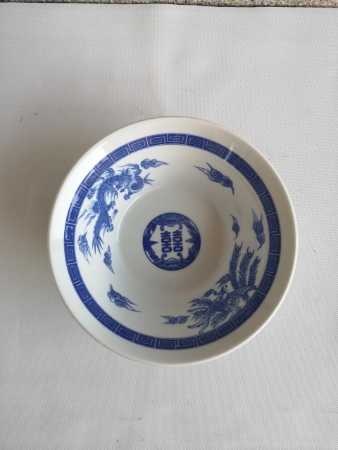 古玩陶瓷八十年代龍鳳紋青花碗拍賣，當前價格198元