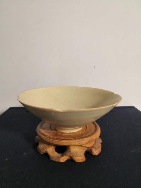 古玩陶瓷宋代影清花口碗拍賣,當前價格3200元