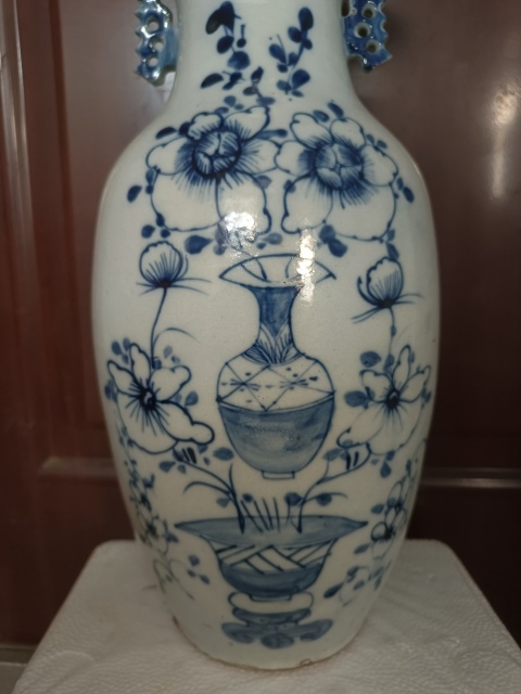 古玩陶瓷光緒豆青釉青花博古花卉紋撇口瓶拍賣，當(dāng)前價(jià)格1600元