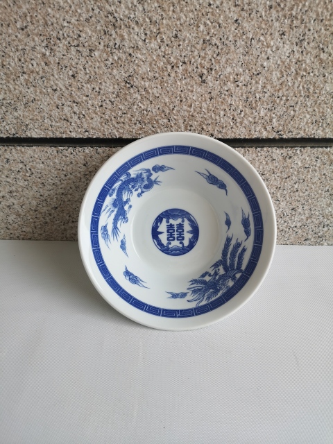 古玩陶瓷八十年代龍鳳紋青花碗拍賣，當前價格198元