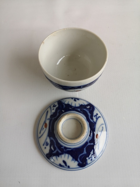 古玩陶瓷出口創(chuàng)匯期青花加彩蓋碗拍賣,當前價格398元