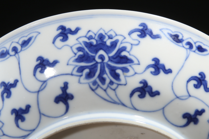 域鉴古玩】清同治·青花缠枝莲纹盘（官）拍卖价格/图片/值多少钱