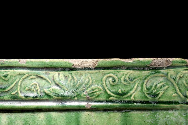 古玩陶瓷清·綠釉印花雙耳四方尊
真品鑒賞圖