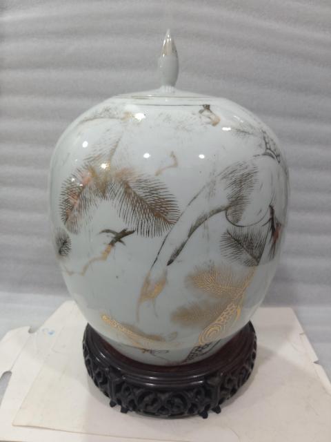 古玩陶瓷【望月樓】民國墨彩描金松鶴紋描金冬瓜罐拍賣，當前價格1600元