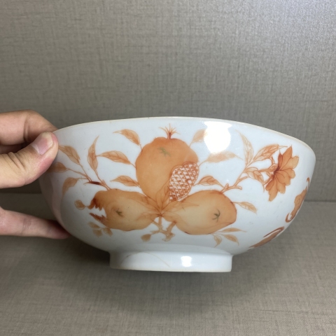 古玩陶瓷礬紅彩描金五蝠捧壽三多紋碗拍賣，當(dāng)前價(jià)格860元
