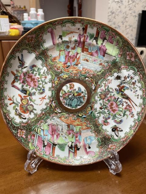 古玩陶瓷清·同治 人物花鳥蝶紋廣彩大盤拍賣，當前價格1380元
