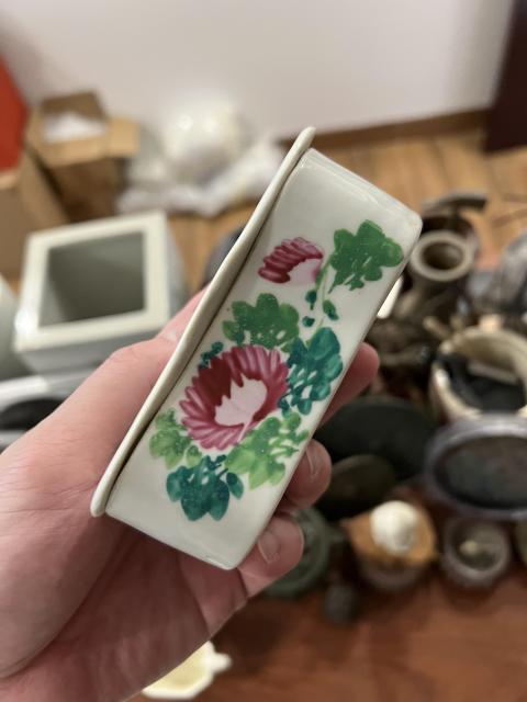 古玩陶瓷民國粉彩花卉紋皂盒拍賣，當前價格980元
