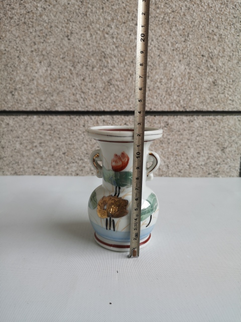 古玩陶瓷解放初期花卉紋彩繪描金雙耳盤口瓶拍賣，當前價格168元