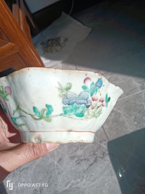 古玩陶瓷花口碗拍賣,當前價格150元