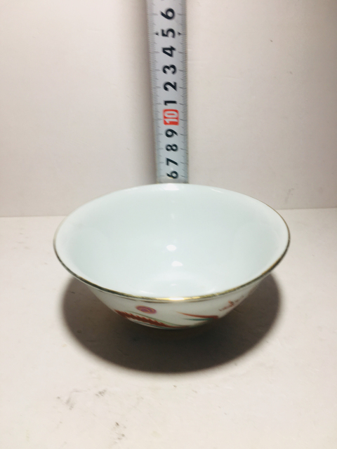 古玩陶瓷礬紅彩描金龍鳳紋茶碗拍賣，當前價格0元