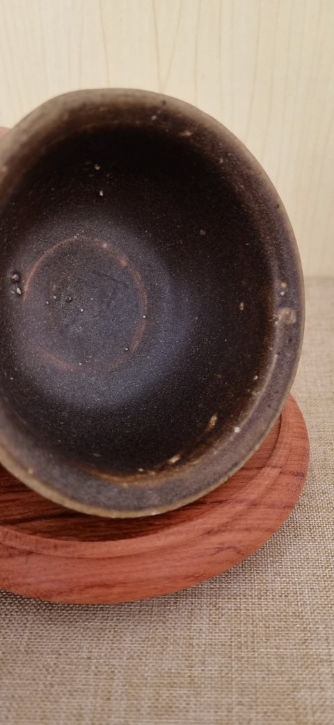 古玩陶瓷宋末元初吉州窯餅足褐釉盞拍賣(mài),當(dāng)前價(jià)格1200元
