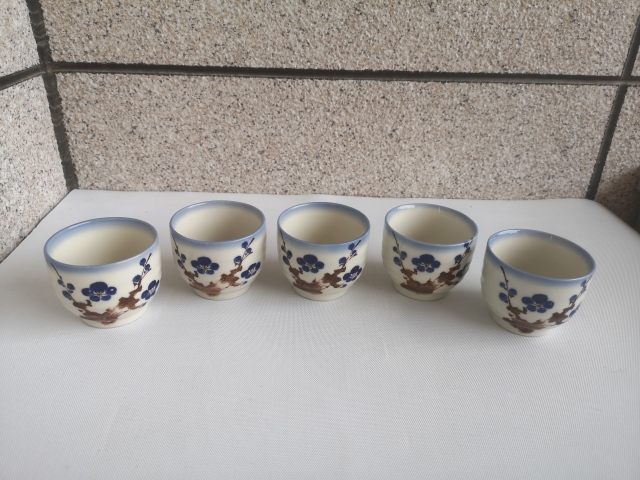 古玩陶瓷八十年代花卉紋杯一組拍賣,當前價格260元