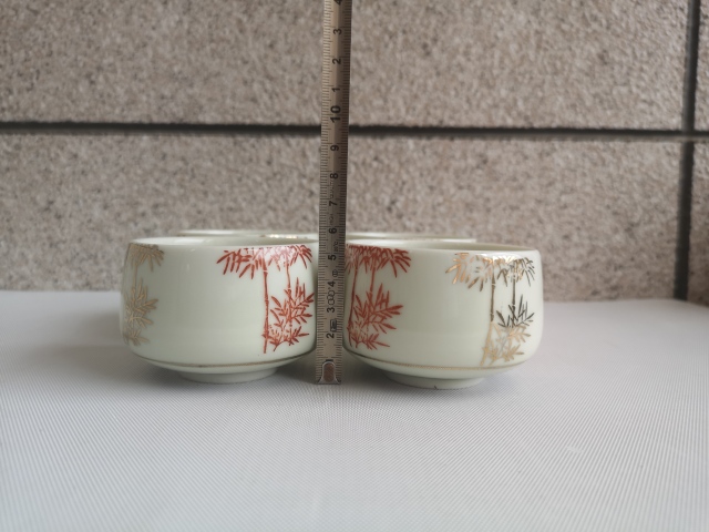 古玩陶瓷八十年代竹紋礬紅描金杯拍賣，當前價格220元