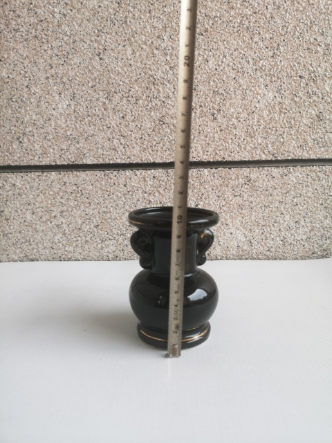 古玩陶瓷六十至八十年代黑釉盤口瓶拍賣，當前價格150元