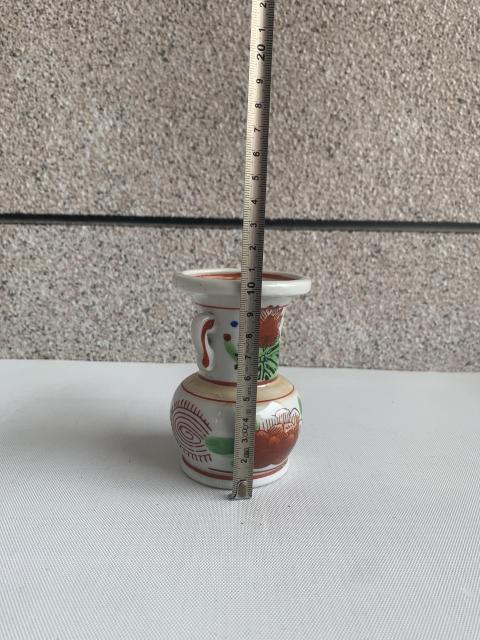 古玩陶瓷出口創(chuàng)匯期花卉紋獅耳盤口瓶拍賣,當(dāng)前價(jià)格150元