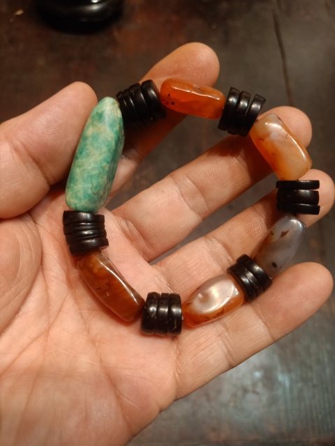古玩玉器老組合手鏈拍賣,當(dāng)前價(jià)格2900元