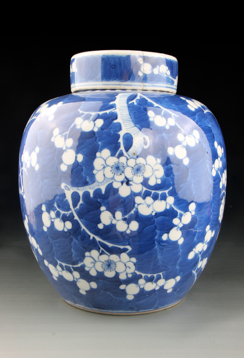 古玩陶瓷【6857】清晚期  青花冰梅紋大蓋罐拍賣，當前價格5200元